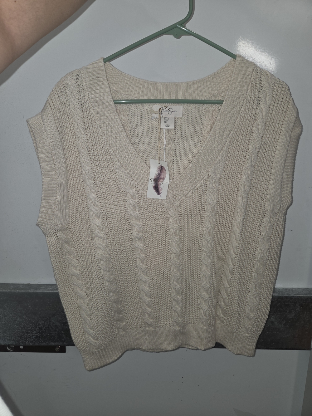 Jessica Simpson Cream Cable-Knit V-Neck Sweater Vest